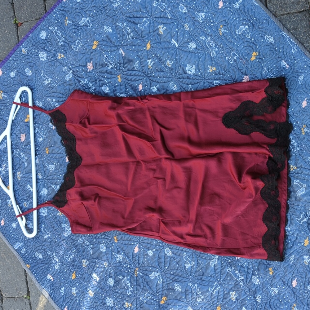 22 Momme Lace-trimmed Silk Nightgown, claret